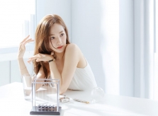 Ngoại hình gợi cảm của 'Thư ký Kim' Park Min Young