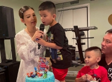Phạm Thanh Thảo và chồng đại gia mừng sinh nhật con trai út