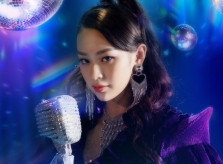 Phí Phương Anh mặc đồ giống Jennie khi làm ca sĩ?