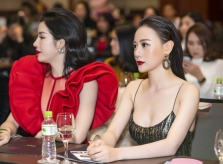 Mặc đồ sexy chạy show giữa trời rét, 'Quỳnh Búp bê' phải ngậm sâm lấy sức