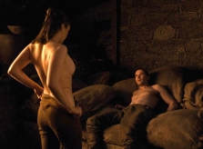 Sao hạng A quay cảnh nóng: 'Xấu hổ, kiệt sức và mắc ói'