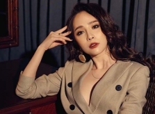 Liên tục hôn nhau trong “Sinh tử”, Quỳnh Nga - Chí Nhân lại có hành động lạ khi chạm mặt ngoài đời