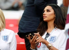 Dàn WAGs tuyển Anh rạng rỡ trên khán đài