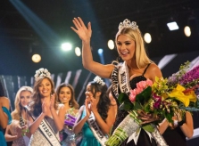 Chiều cao không lý tưởng nhưng Hoa hậu Mỹ 2018 Sarah Rose Summers là người hoàn hảo
