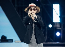 Sơn Tùng M-TP biểu diễn tại đại nhạc hội công nghệ