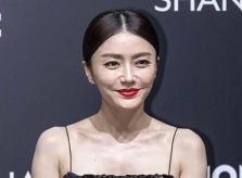 'Phú Sát Hoàng hậu' Tần Lam lộ vết dấu tuổi tác