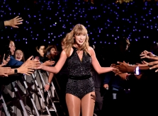 Taylor Swift: Năm 2018 huy hoàng và 'cú tát' của Grammy vào phút cuối