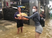 Thủy Tiên chấp nhận điều tiếng khi giúp người miền Trung