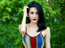 Thủy Tiên nổi đóa khi bị chỉ trích đóng mở tài khoản như cơm bữa
