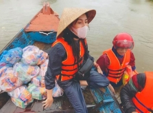 Thủy Tiên: ‘Số tiền quyên góp đã lên tới hơn 100 tỷ và mình bắt đầu lo rồi’