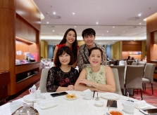 Thúy Vân khoe mẹ chồng tương lai