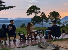 Tiệm cà phê cao hơn mây ở Đà Lạt