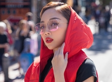 Tóc Tiên phối đồ thể thao màu nổi