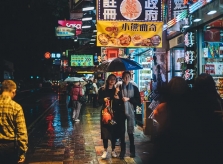Trang phục tránh mặc khi du lịch Hong Kong lúc này
