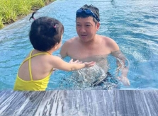 Ảnh sao 20/5: Trường Giang chơi đùa bên con gái