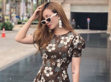Diện váy hoa liền thân hợp mốt mùa hè như sao Việt