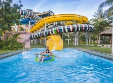 Hàng chục trò chơi dưới nước tại VinWonders