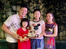 Ảnh sao 22/6: Vợ chồng Bình Minh mừng sinh nhật con gái