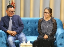 Vợ chồng bị ung thư ngày ngày phát hơn 500 phần cơm từ thiện