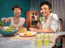 Vợ chồng trẻ tân trang nhà 3 tầng muôn chỗ 'chill'