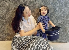 Ảnh sao 4/9: Vợ con Cường Đôla diện đồ hiệu ở nhà