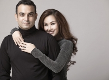 Võ Hạ Trâm tình tứ bên bạn trai người Ấn Độ