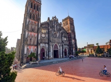 Vương cung thánh đường đẹp như châu Âu ngay gần Hà Nội