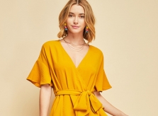 Wrap dress - chiếc váy mùa hè không thể thiếu với mọi cô gái