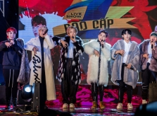 Zero9 nhảy sung suốt 2 giờ ở liveshow đầu tay 'Bão cấp một'