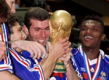 Zidane hội ngộ các đồng đội cũ từng vô địch World Cup 1998