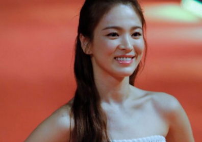 Nữ diễn viên Song Hye-kyo tái xuất sau 10 năm vắng bóng