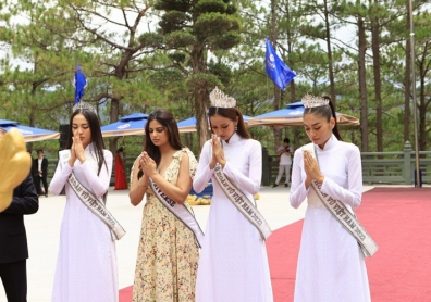 Hoa hậu hoàn vũ thế giới cùng hội tụ điểm du lịch sinh thái-tâm linh nổi tiếng bậc nhất Tây Nguyên giữa chốn mây ngàn