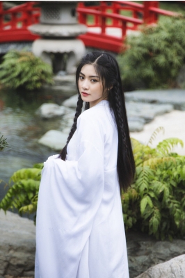 Miss Teen Nam Phương hóa Tiểu Long Nữ trong bộ ảnh mới