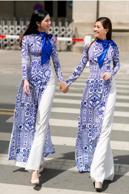 Thanh Thanh Tú, Diễm Trang khoe sắc với áo dài cách tân