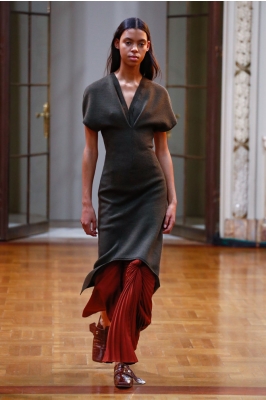 Bộ sưu tập cuối của Victoria Beckham tại tuần lễ thời trang New York