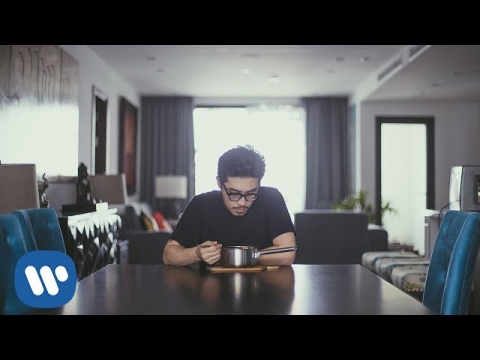 Vũ trở lại với nỗi buồn - MV 